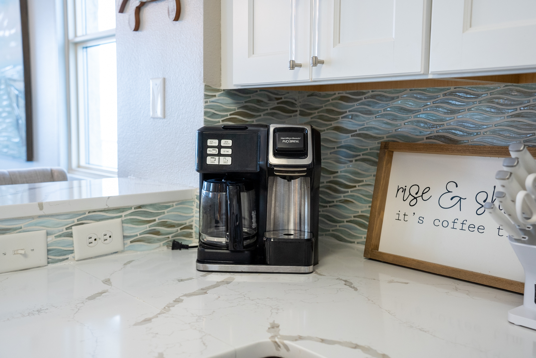 Dual Unit: Drip Coffee or Keurig, filters provided