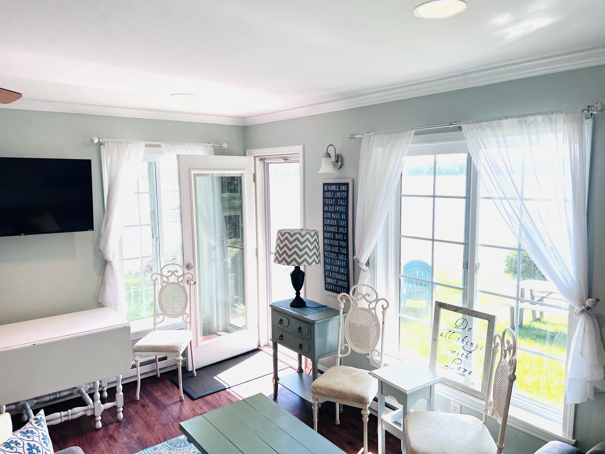 Fabulous 2 Bed, 2 Bath Cottage On Kangaroo Lake 6