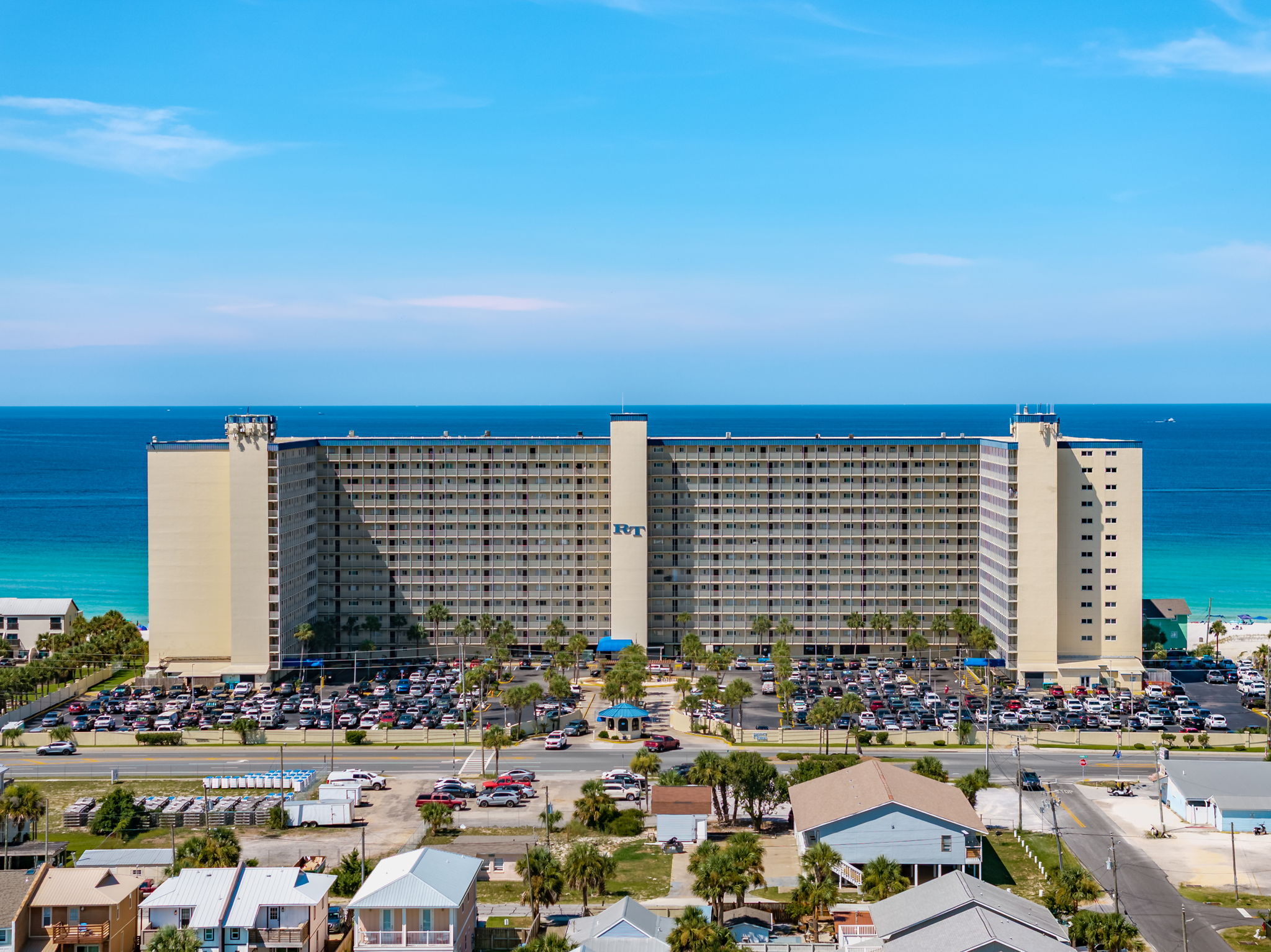 Regency Towers is a beachfront Condoplex in Panama City Beach, Florida where The Blue Palm Regency Beachfront will be your home away from home.