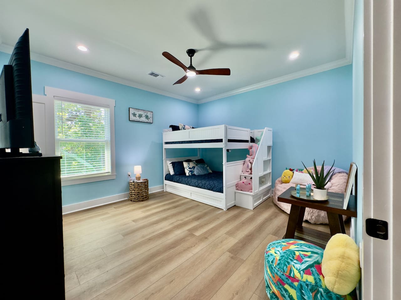 Make memories in this fun, welcoming bunk bed retreat.