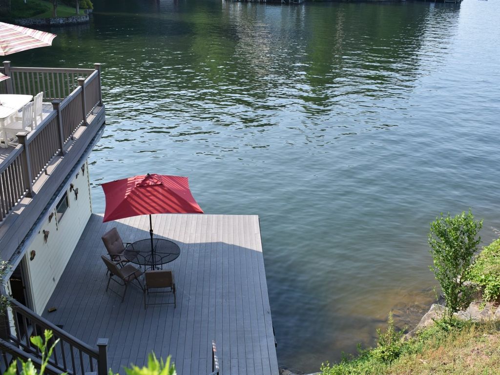 Bella Carroll by Carolina Properties - Lakefront! 3