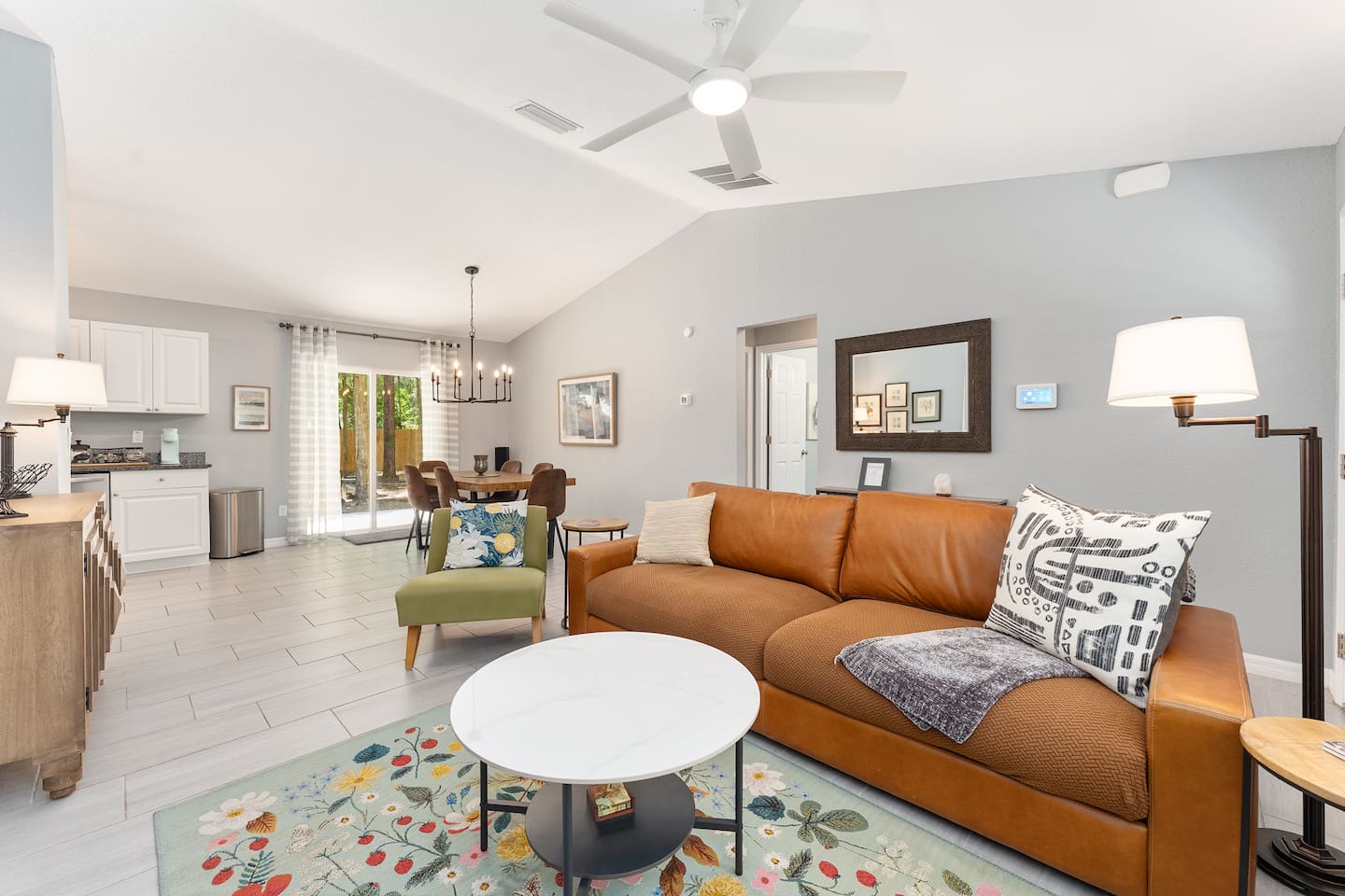 Open living space to enjoy with friends and family!