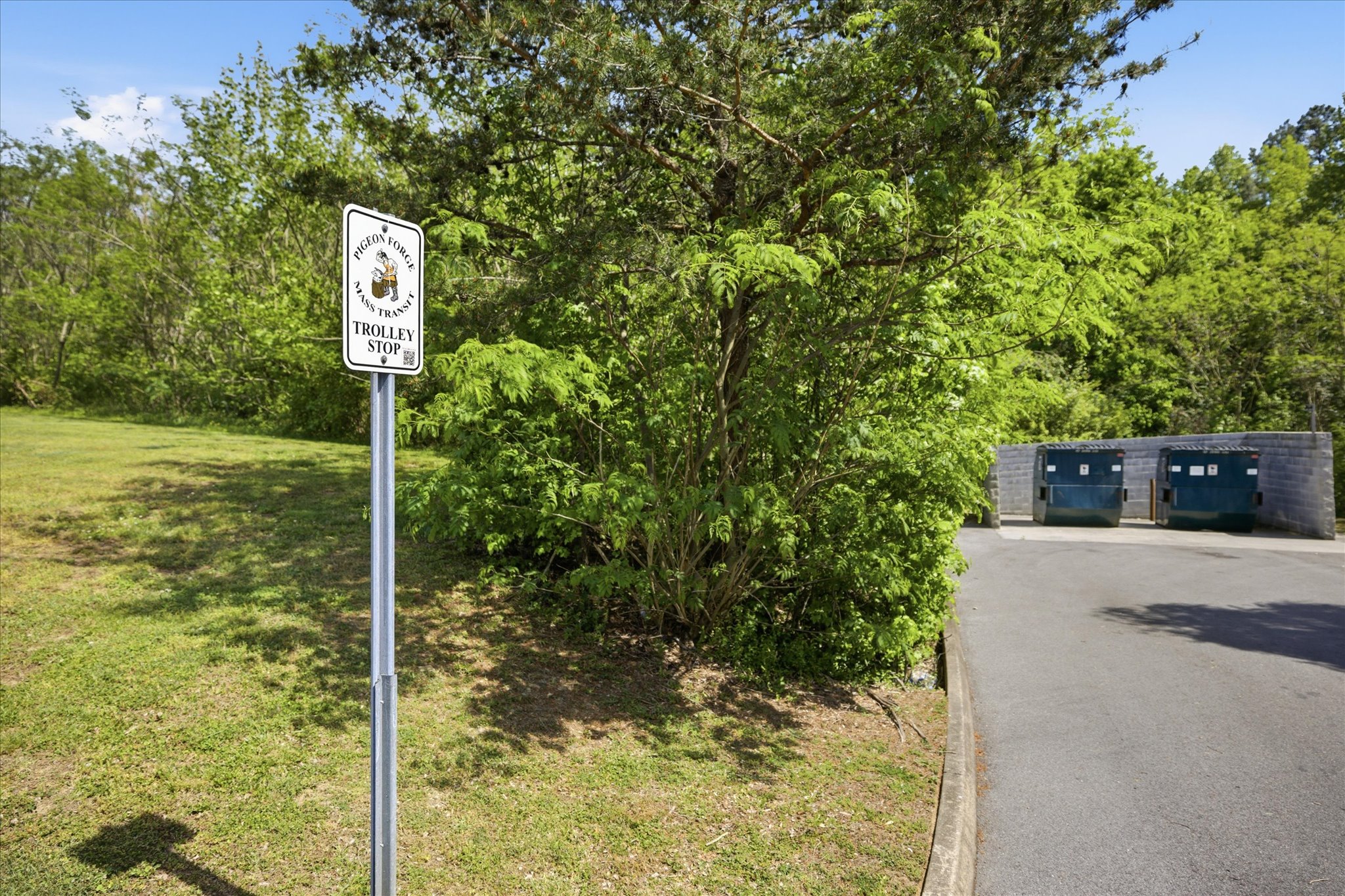 Catch the trolley right at the front of the resort to explore Pigeon Forge with ease, and take care of trash drop-off in the same convenient spot on your way in or out.