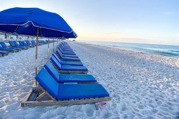 Beach Service of Umbrella and 2 chairs included