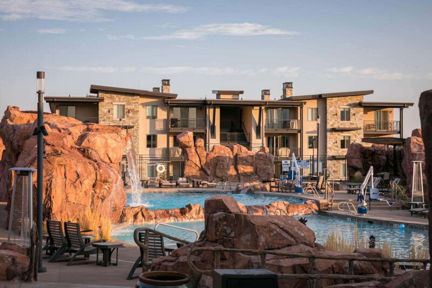 This gorgeous resort-style complex encompasses the beauty and enchantment of Moab.