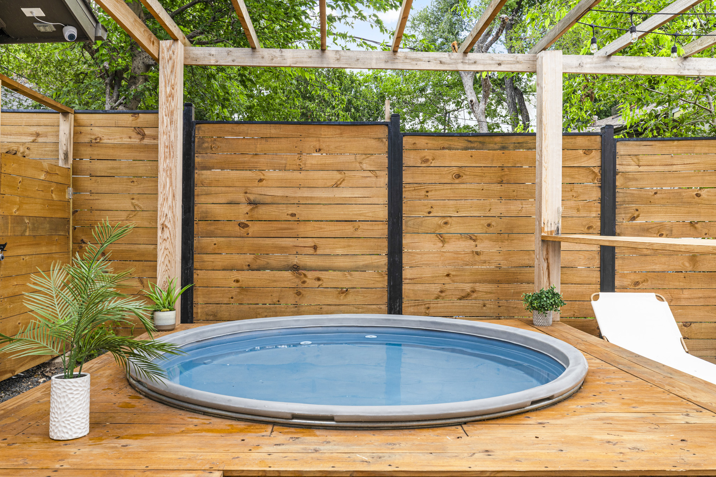 The ultimate soak setup cold plunge + hot tub.