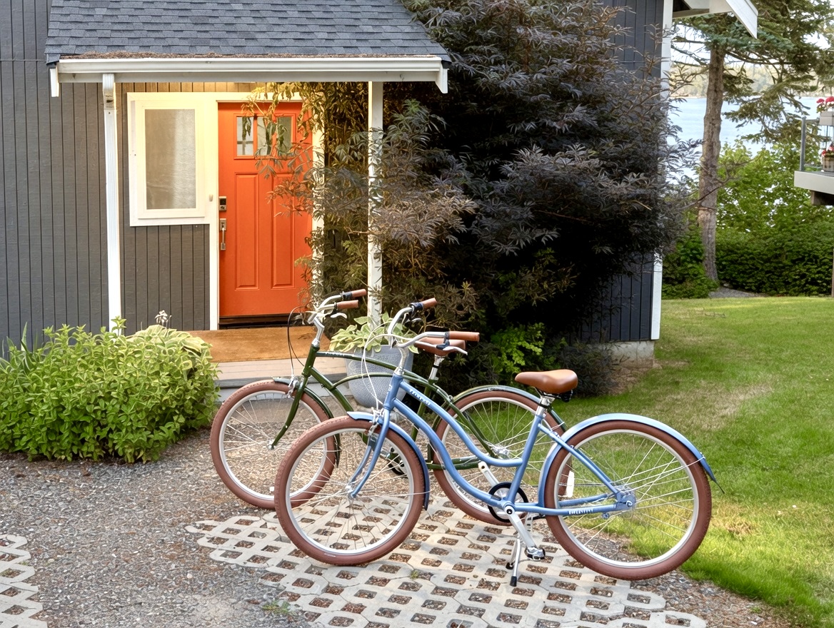 JUST ADDED! Roll out on one of the four beach-cruiser bikes - the active half of your day starts here.  Enjoy exploring!