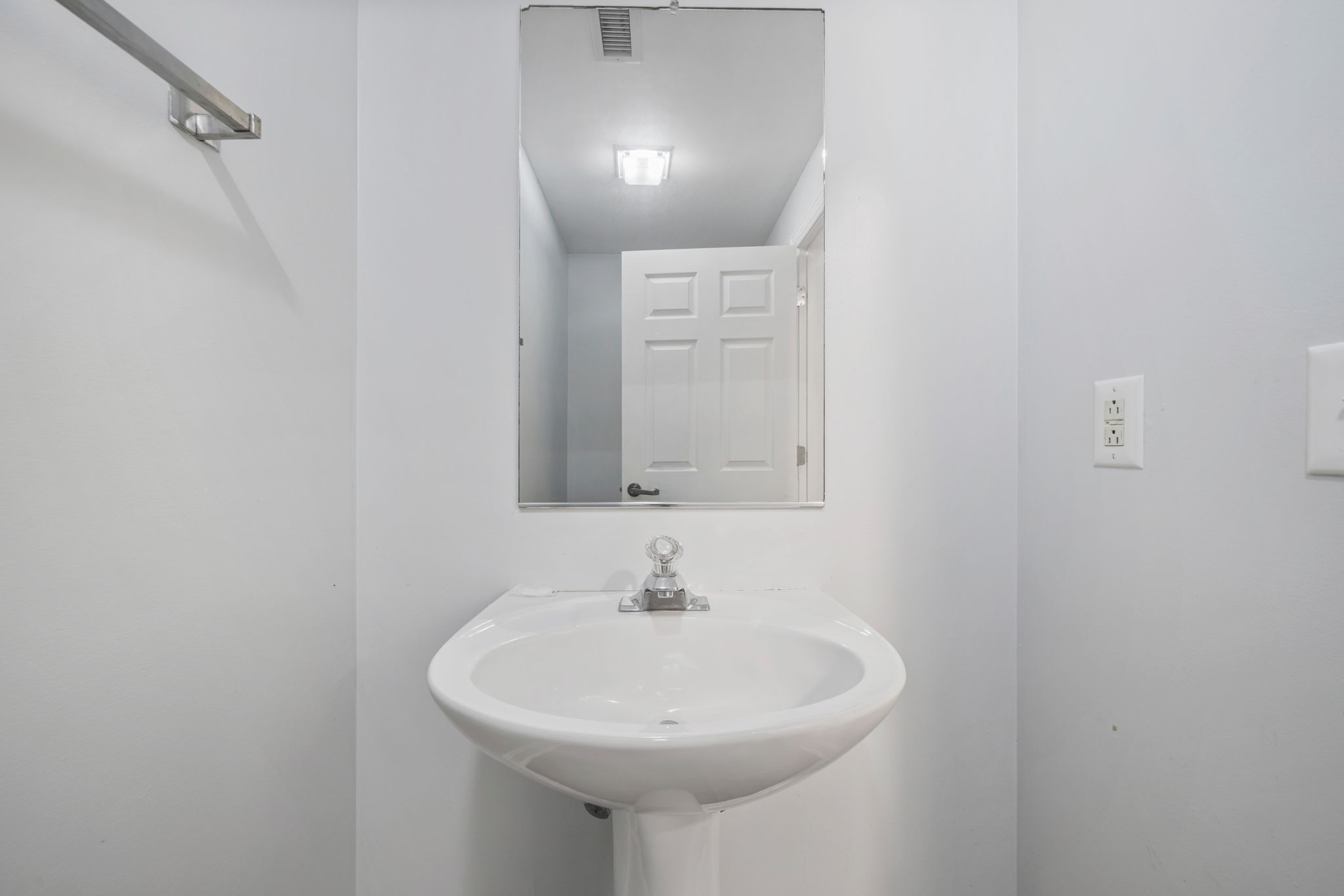 Half Bath | Starfish | Oceanview 101 | 1116 Ocean Blvd, Isle of Palms, SC | IOP Escapes