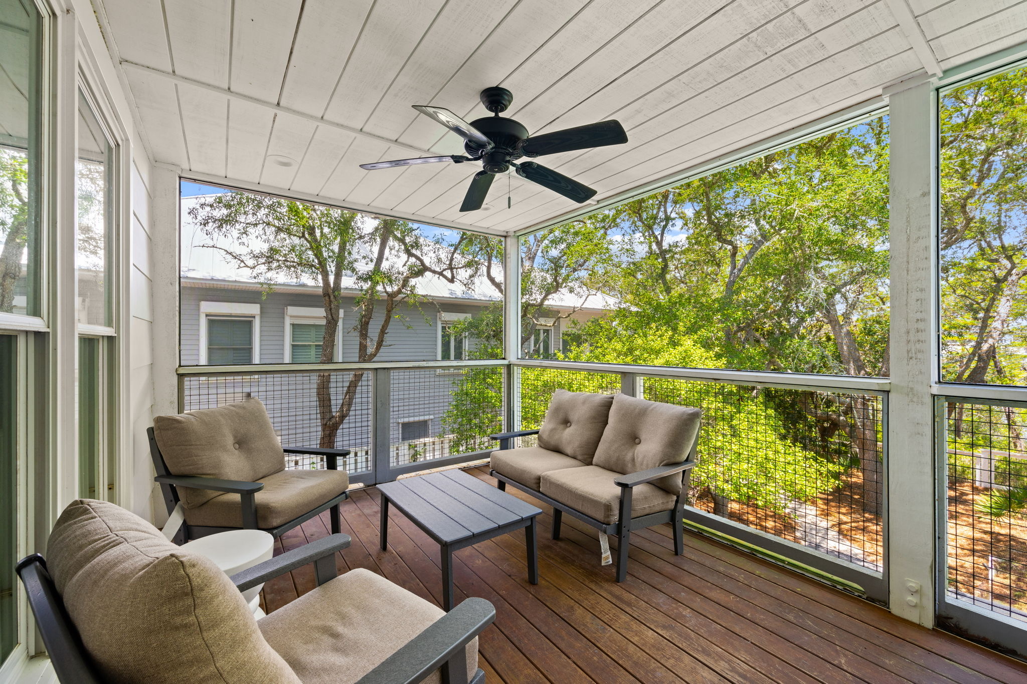 Seamlessly blending indoor comfort with the beautiful open air.