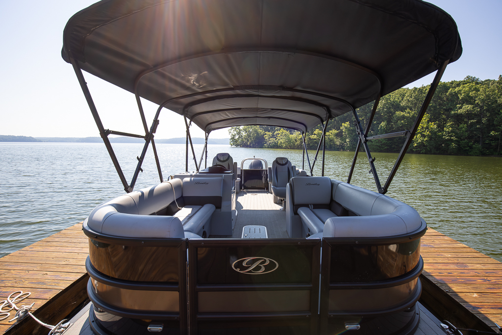 Rent a pontoon
