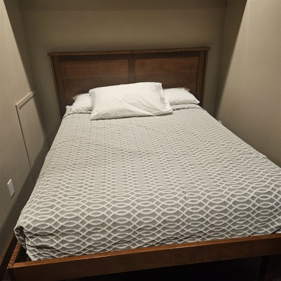 Bedroom: Full-size bed.