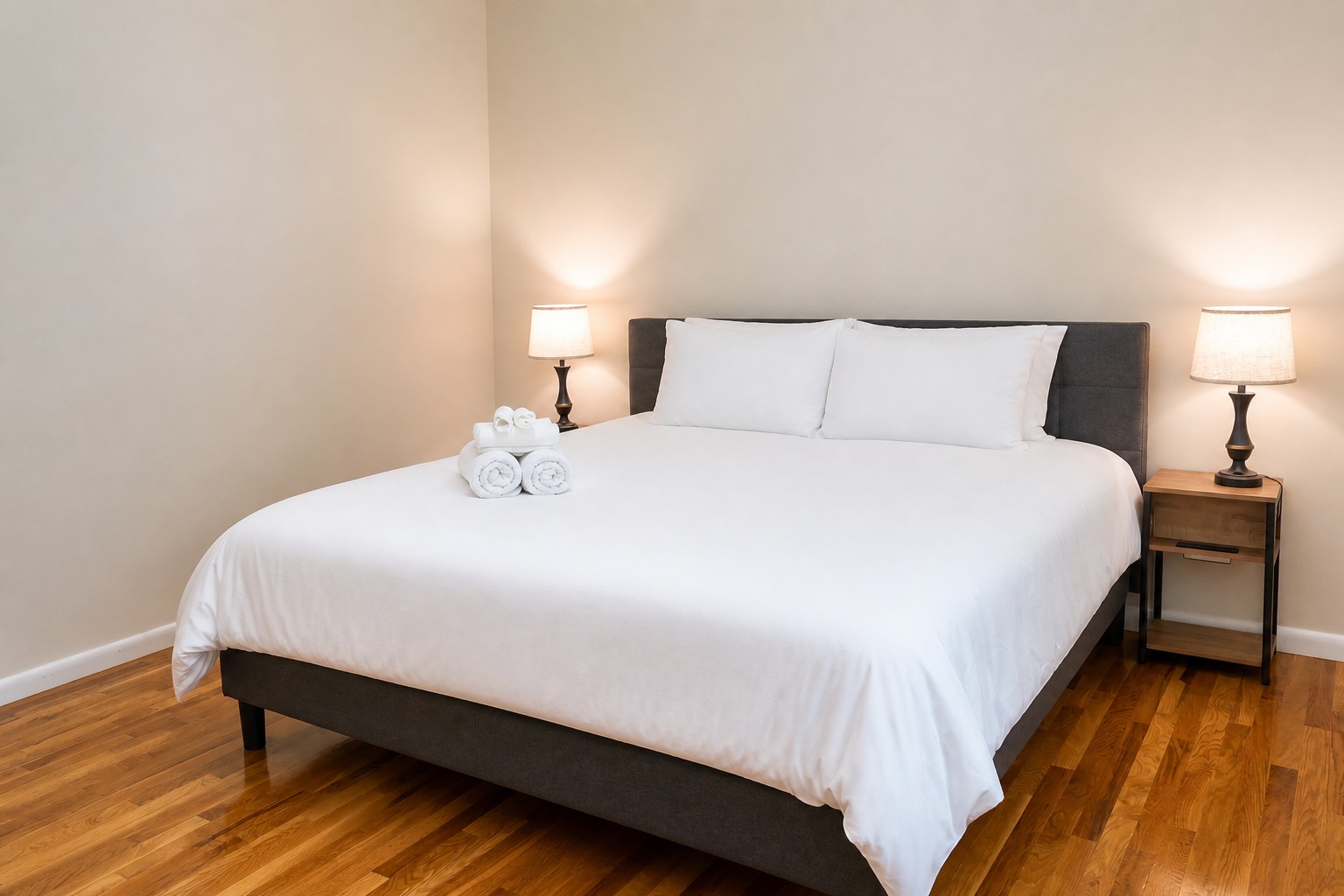 King bed with reading lamps on both sides