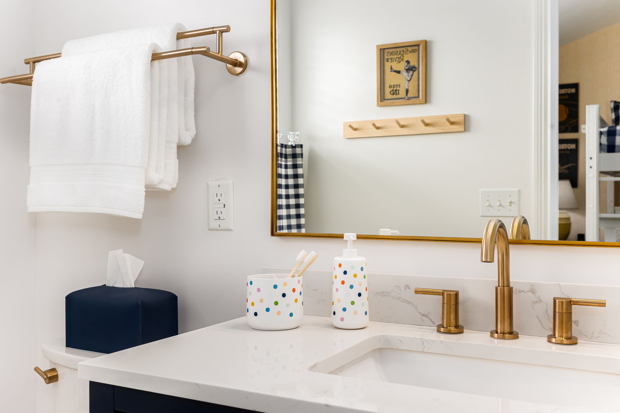 Queen Bunkbed Bathroom