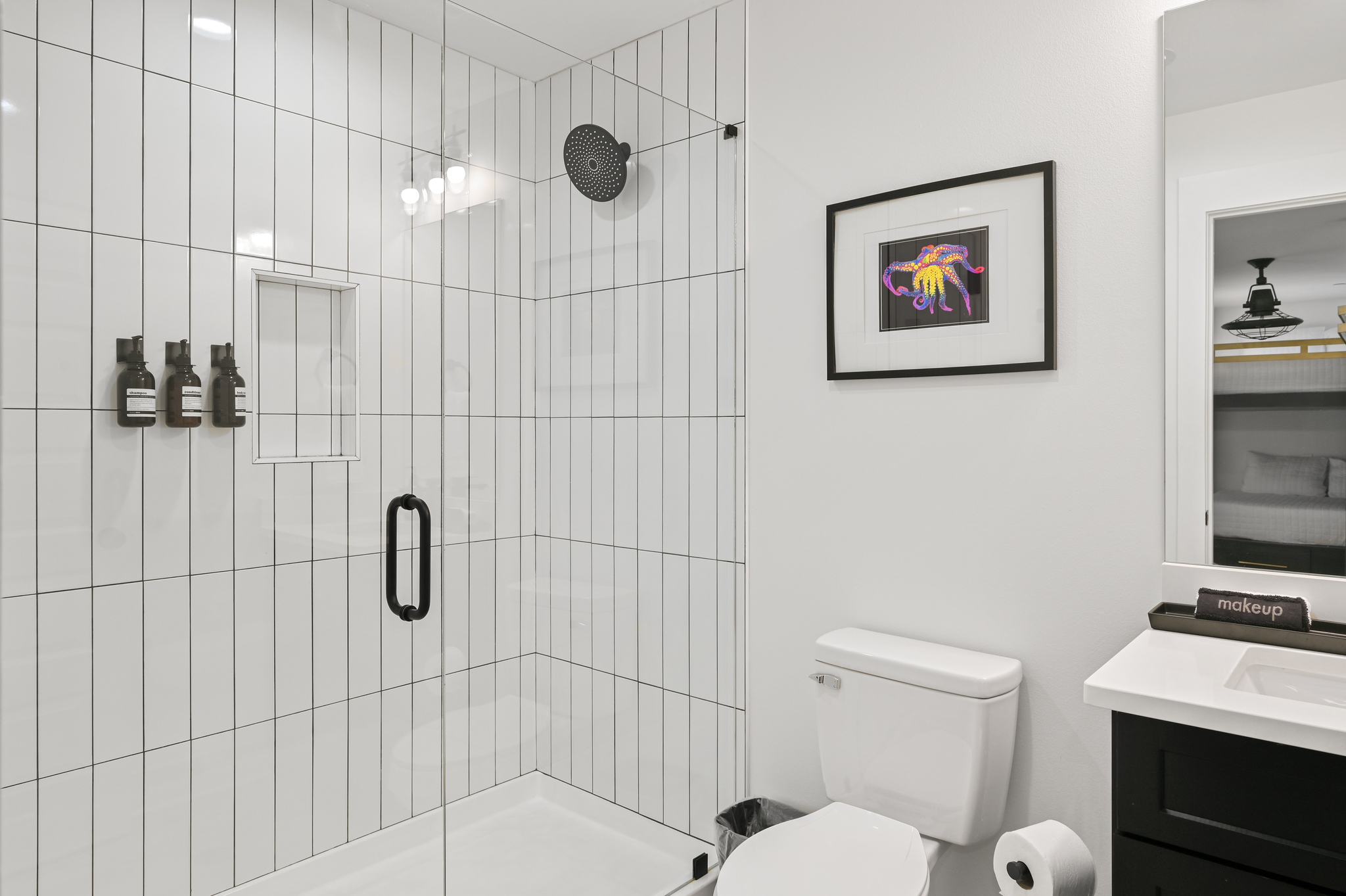 Queen Bunk Room: Bedroom 8: Private Bathroom (third floor)
