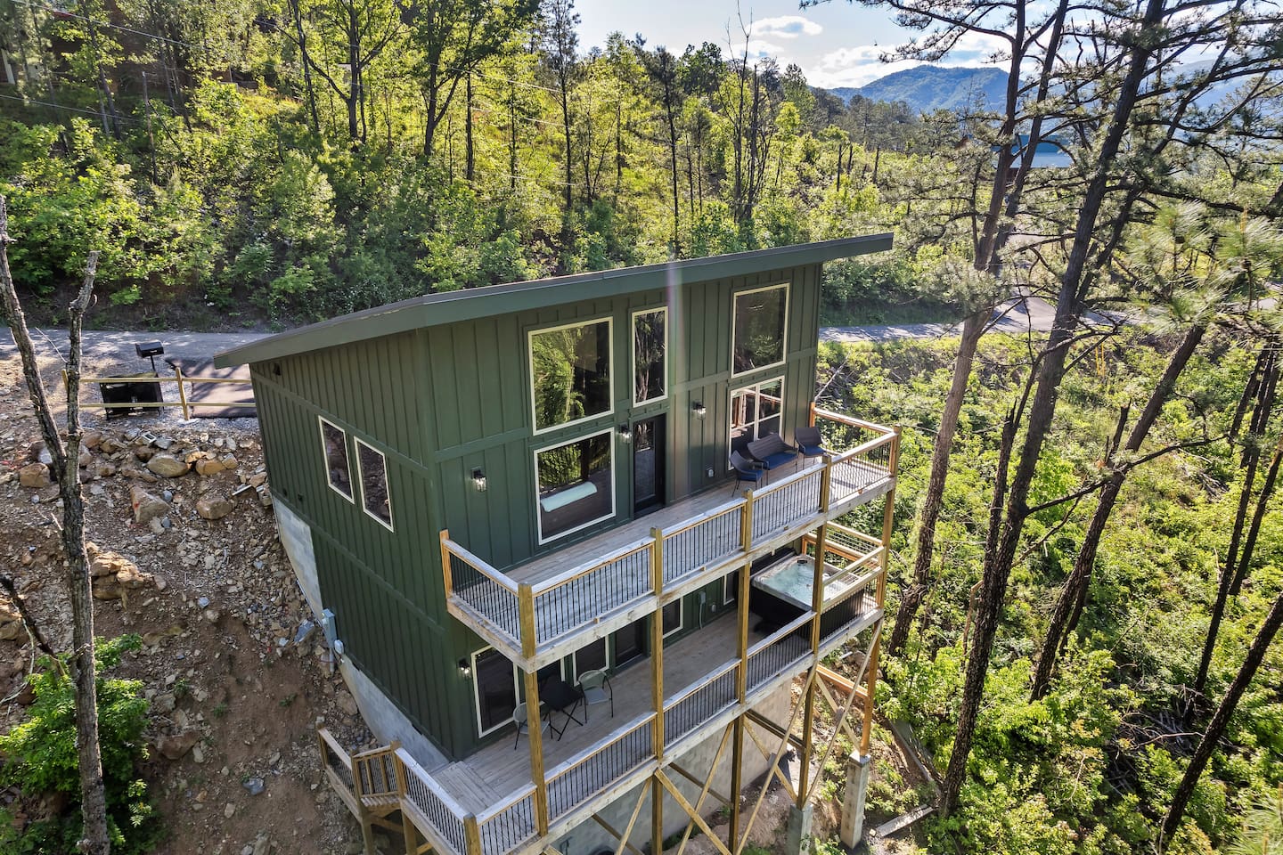 Tucked into the trees, Sunset Ridge offers total privacy, fresh mountain air, and elevated forest views.