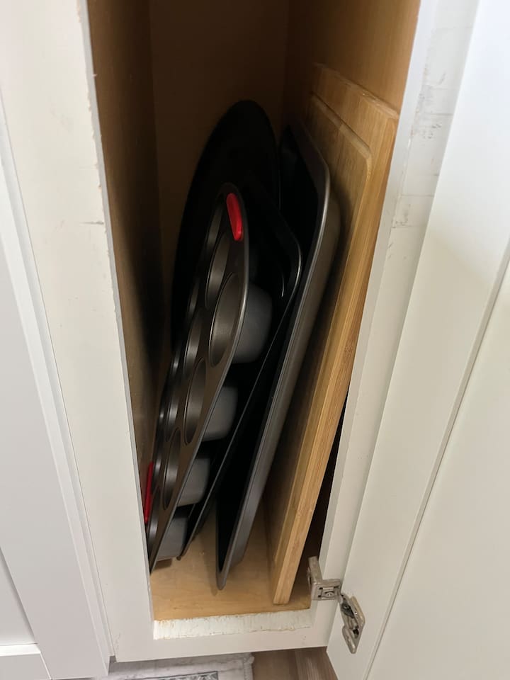 Muffin tin, cookie sheets, pizza pan and cutting boards