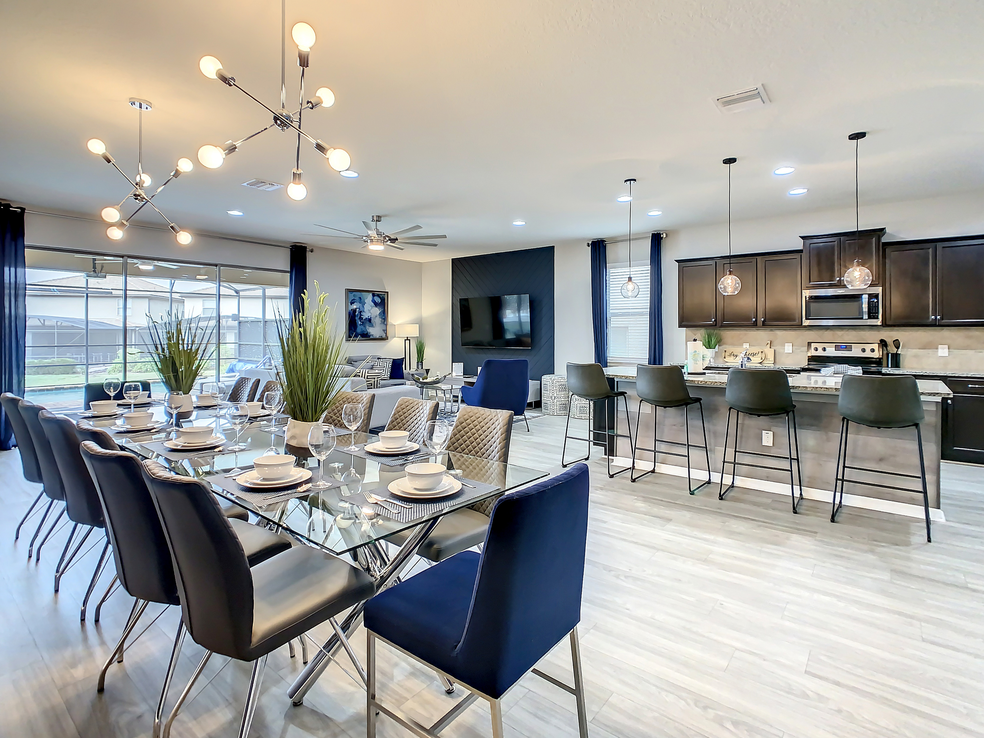 Dining Room - Seating For 12