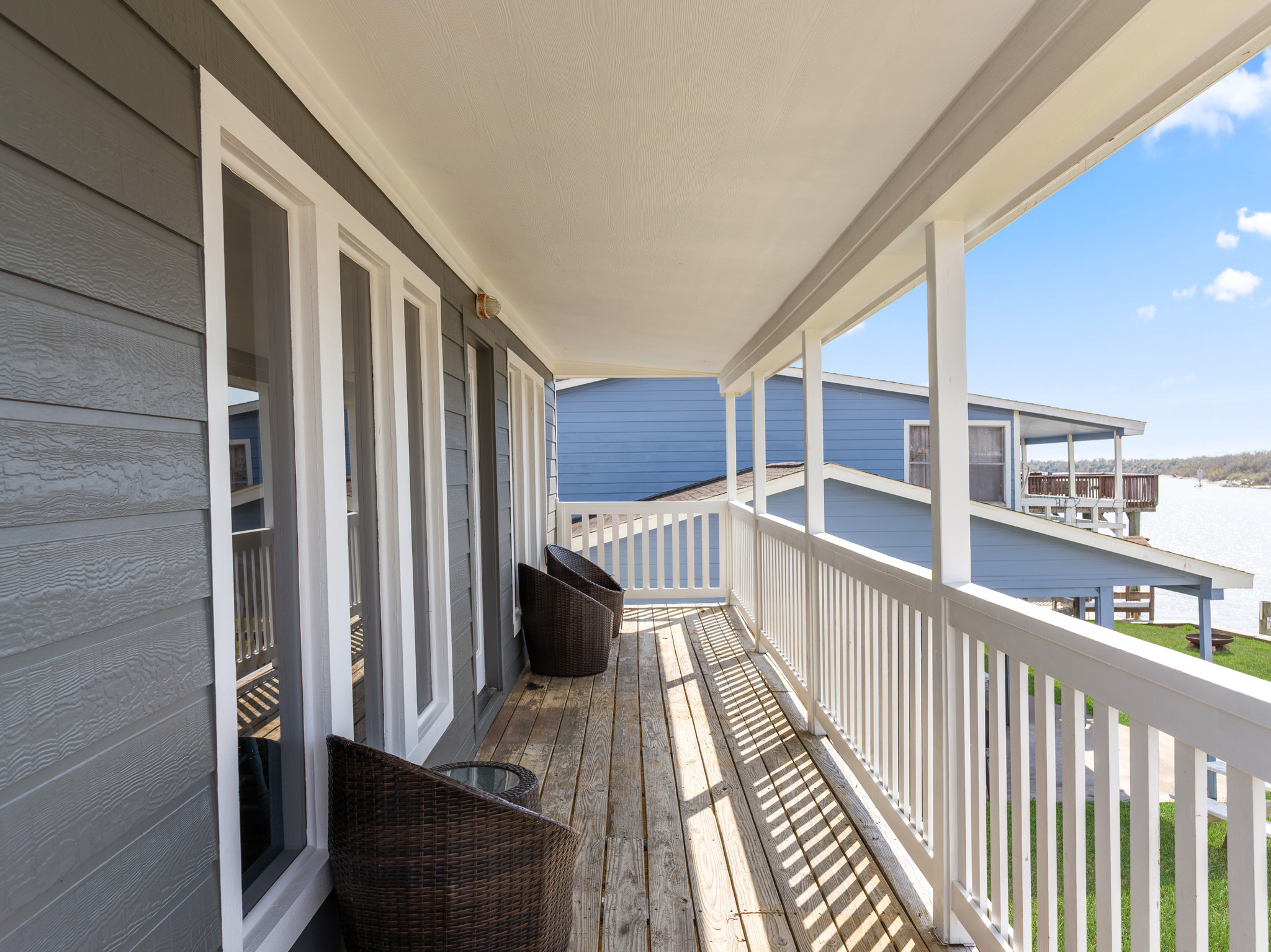 Porch with view of river.(upstairs)