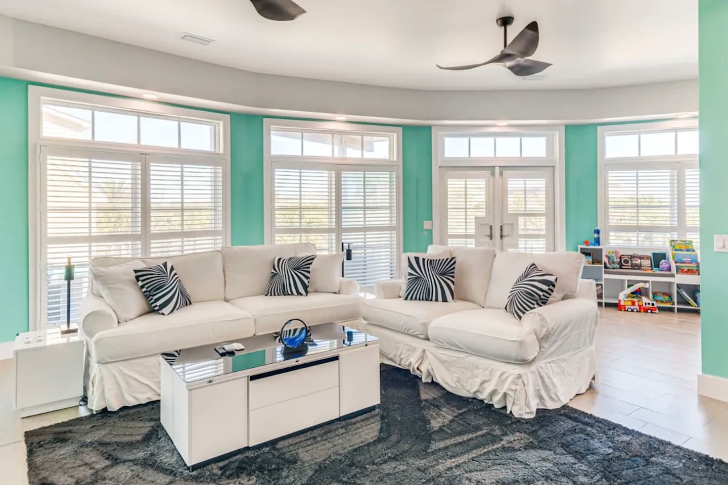 2nd floor living area