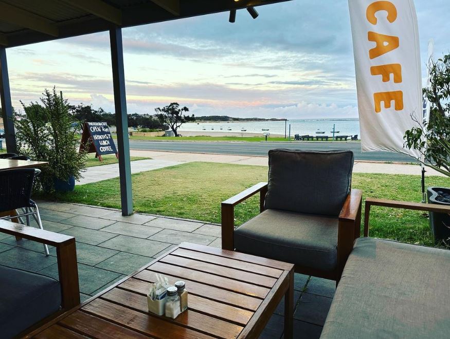 Cafe on the waterfront within 500m walk.
