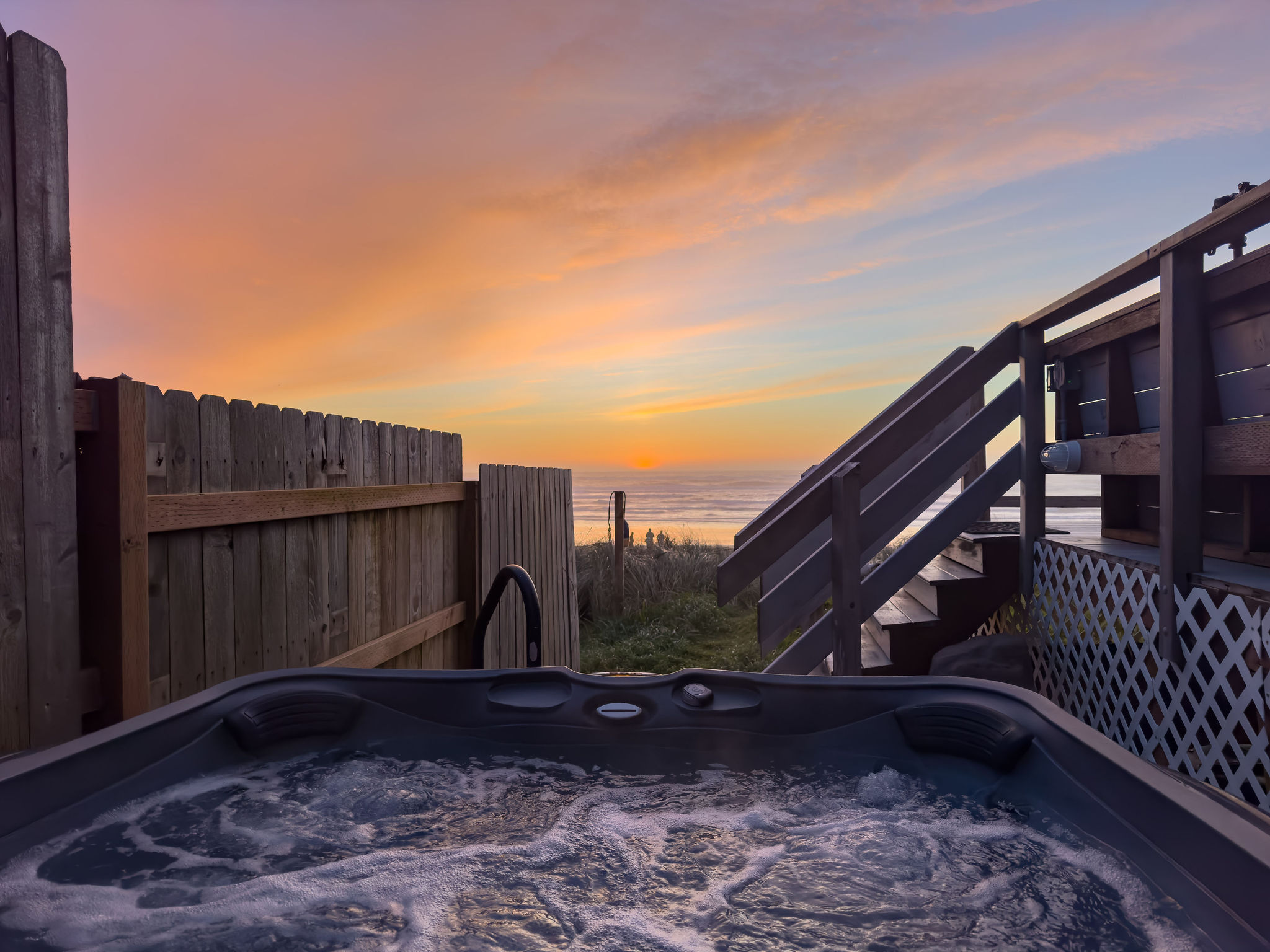 Create unforgettable memories with loved ones in our enchanting outdoor jacuzzi haven.