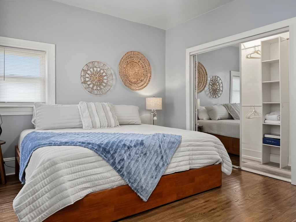 King bed with large walk-in closet