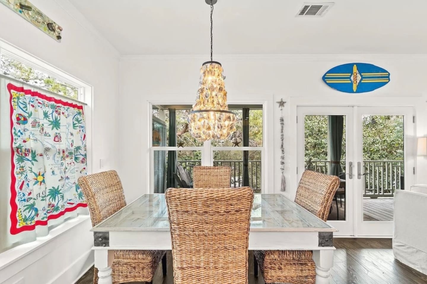 Dining room table has seating for 6
