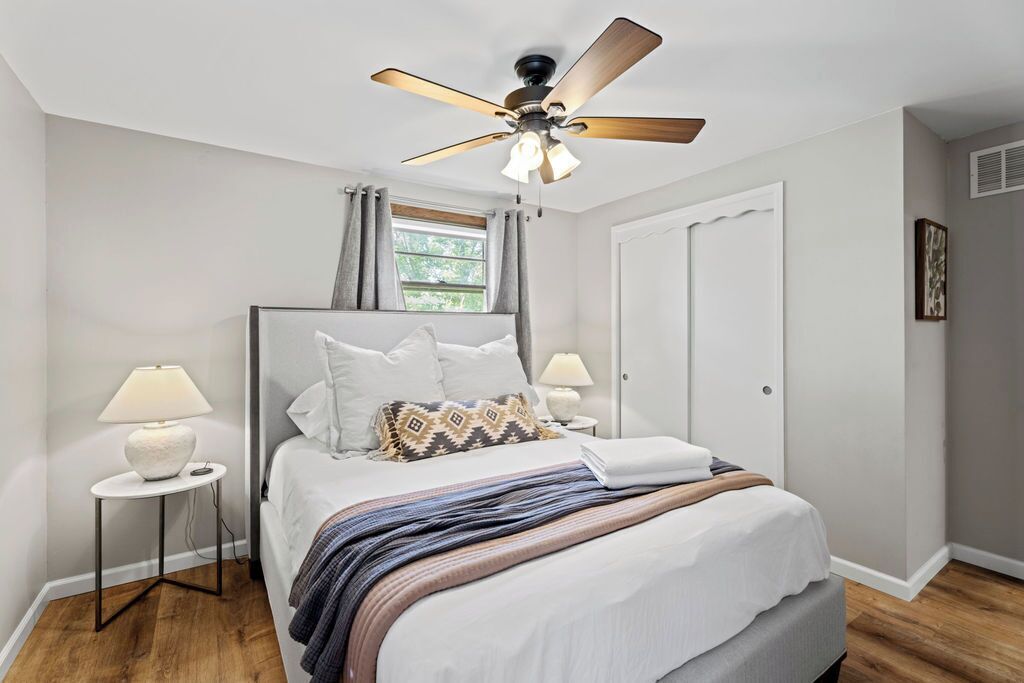 Inviting primary bedroom with en-suite bath