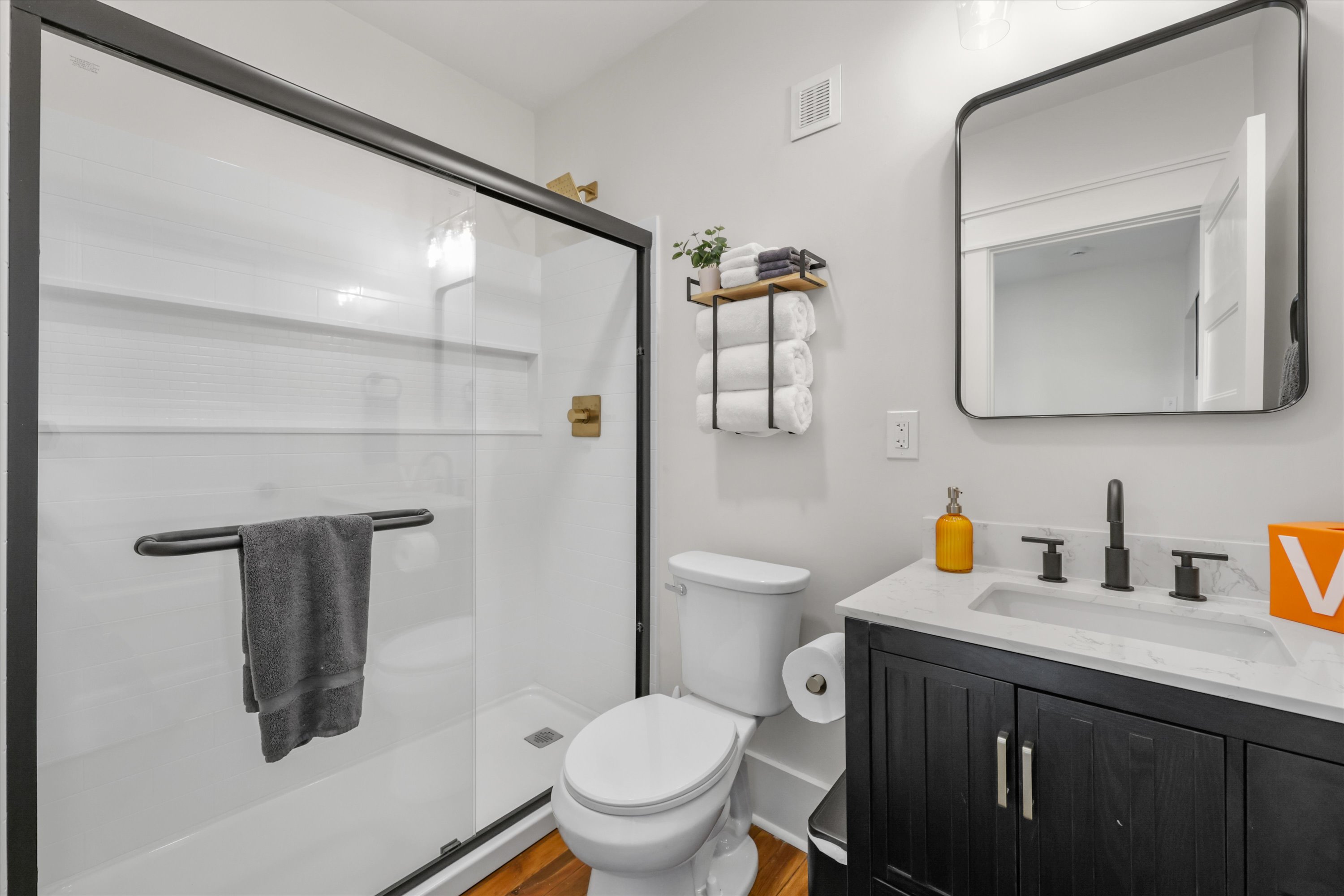 2nd floor bathroom.