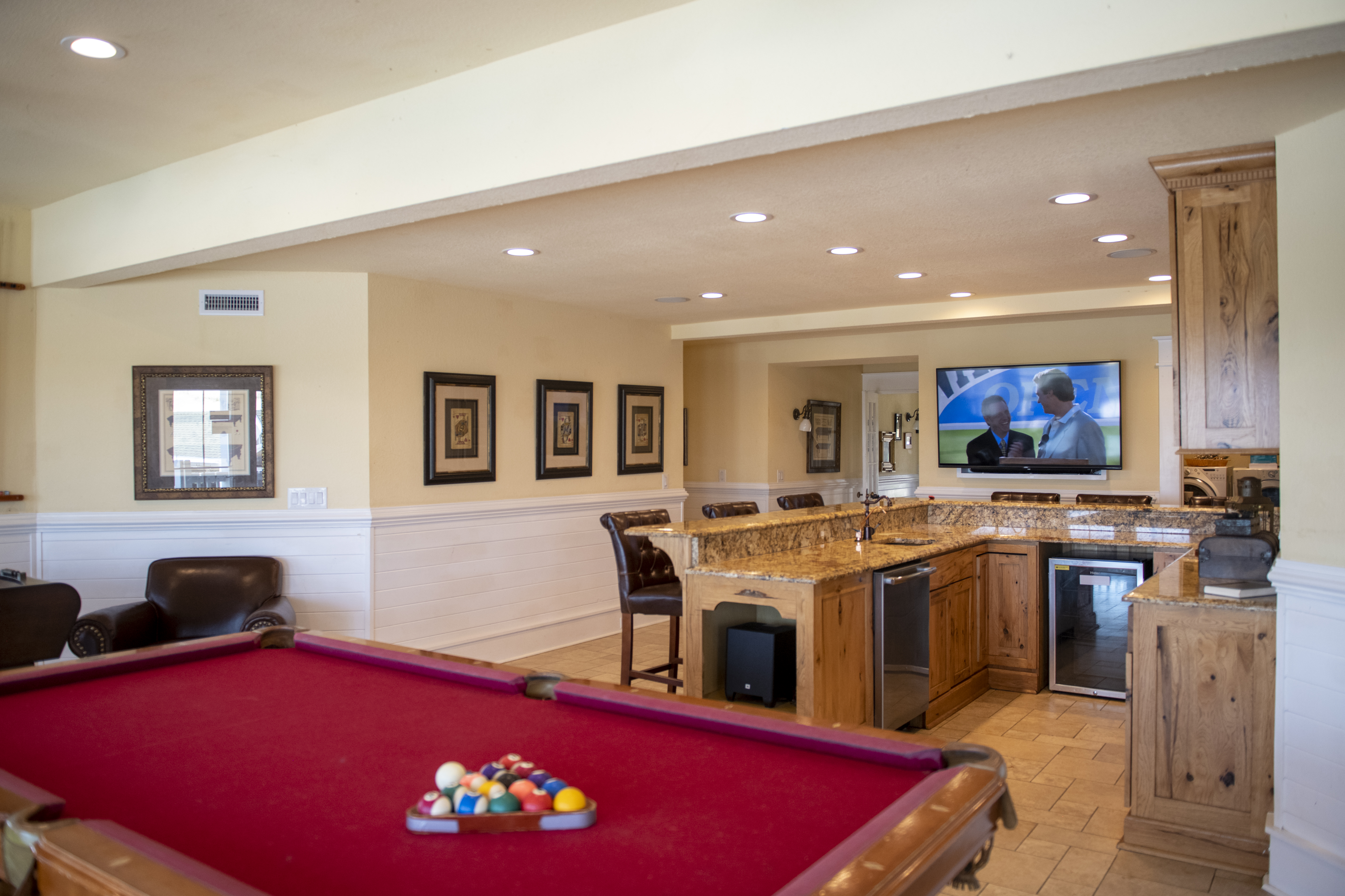 The Mark Twain — Pool Table & Bar