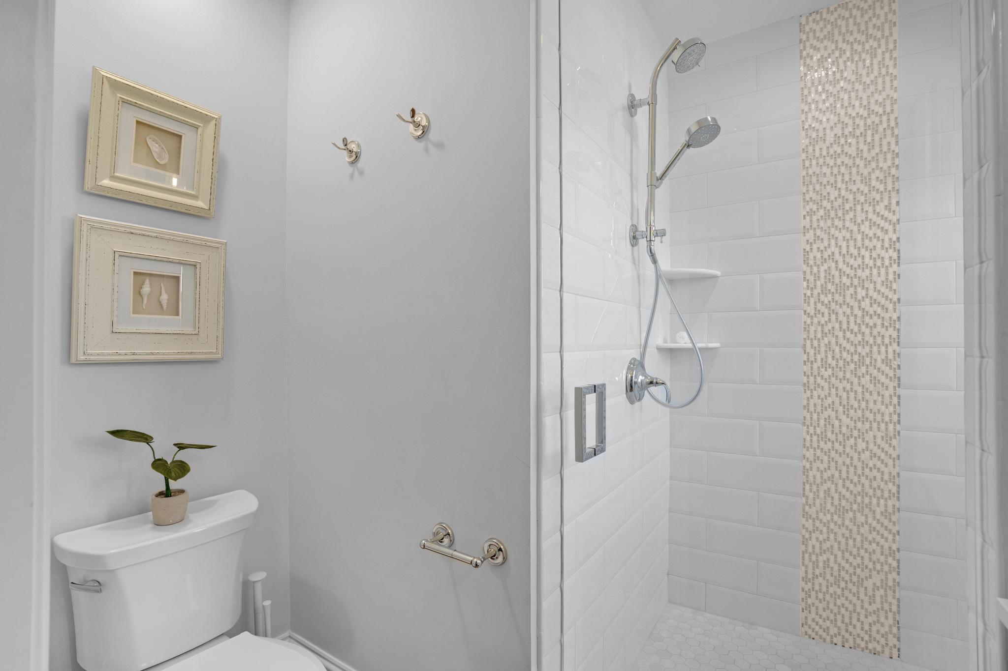 Junior Master En Suite Bathroom, Upstairs