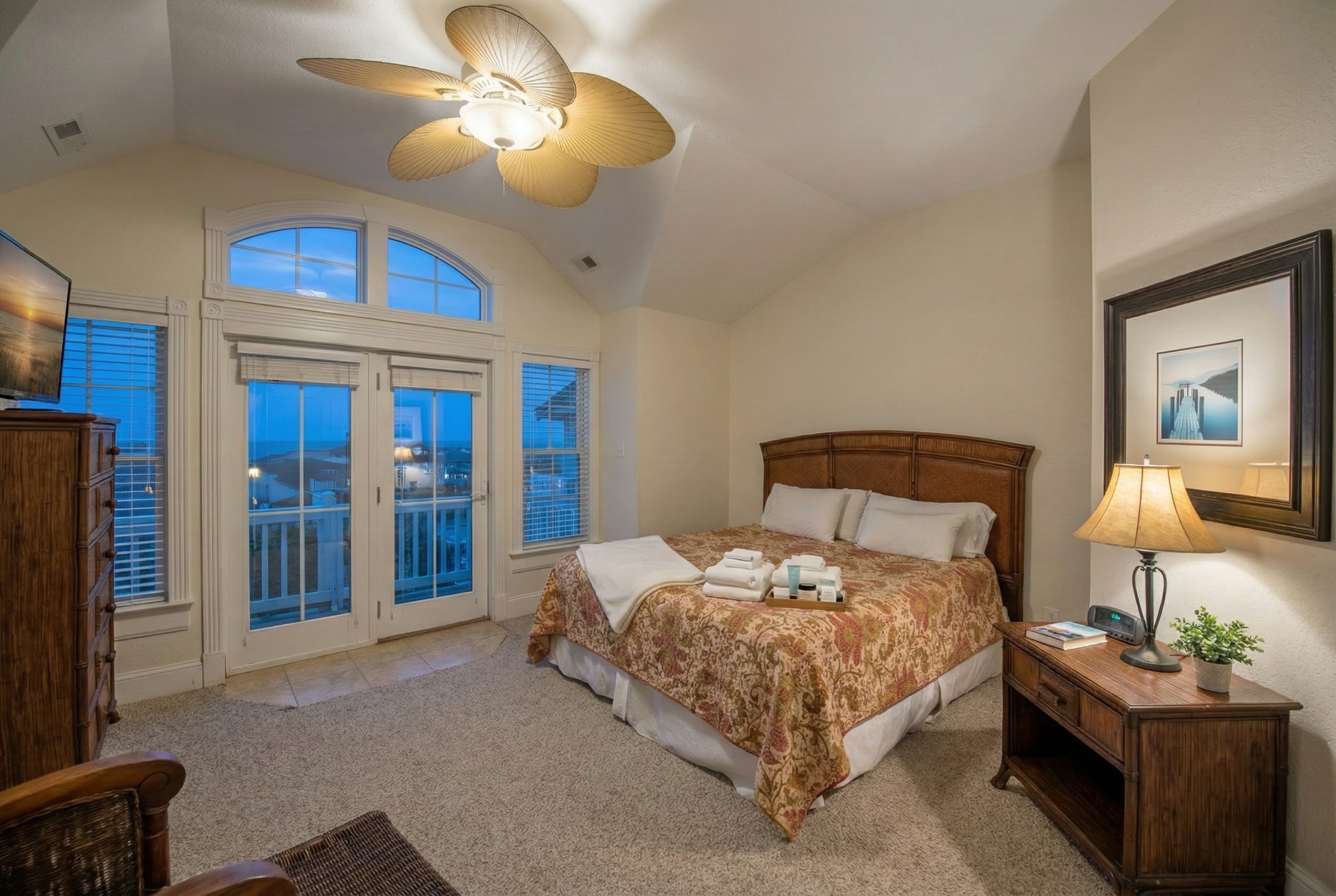 The Hemingway — King Suite