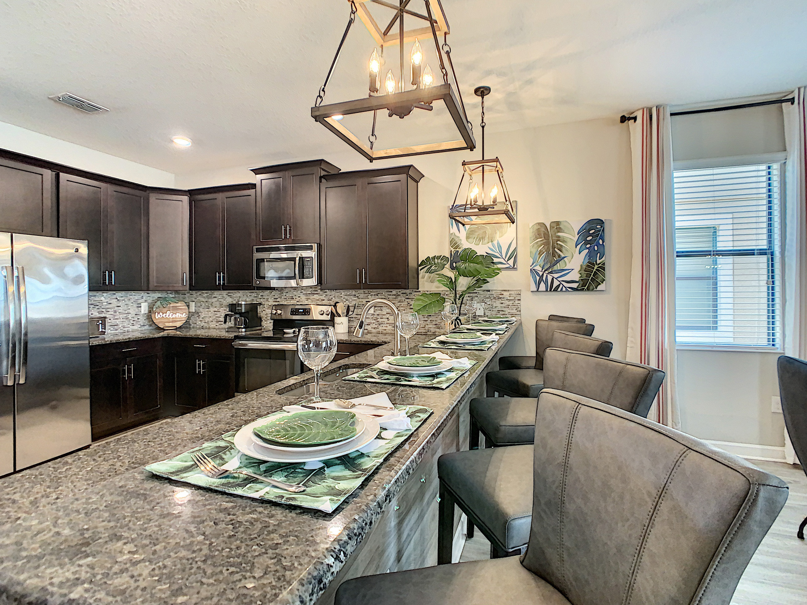 Full Modern Kitchen