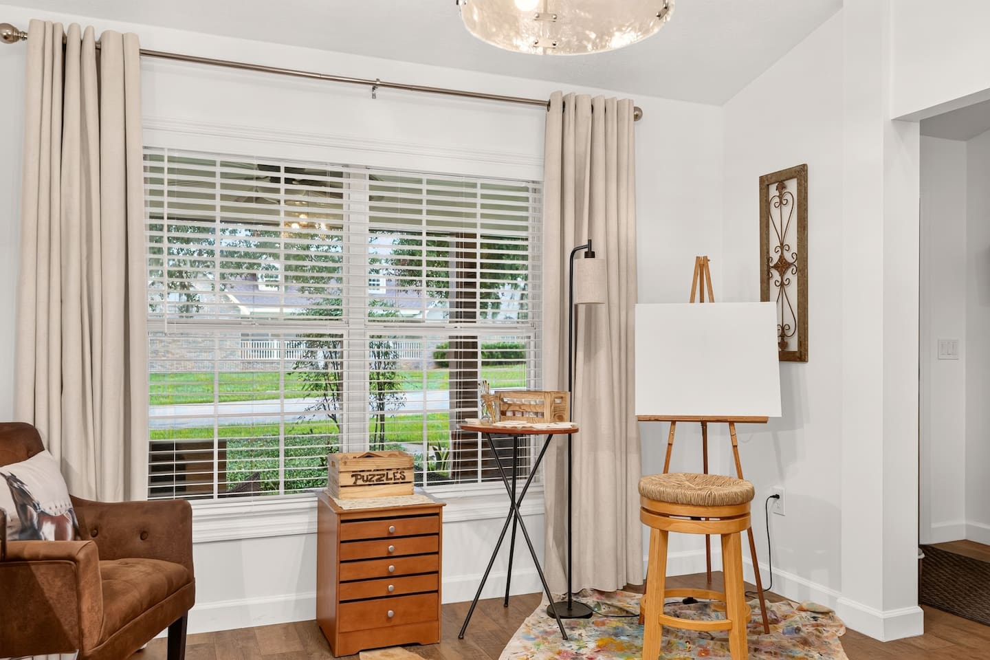 Feeling inspired by the beautiful artwork and murals throughout the house?  Give it a try...and please share your masterpieces with us!  We left some supplies for you to use (canvas, paint, brushes, and apron).