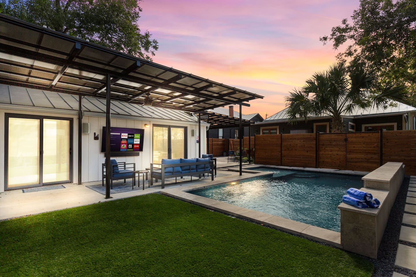 Swim anytime! Heated pool maintained at 86°, even through San Antonio’s cooler months.