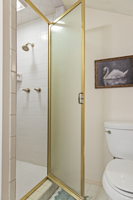 Upstairs Bedroom w/ Ensuite