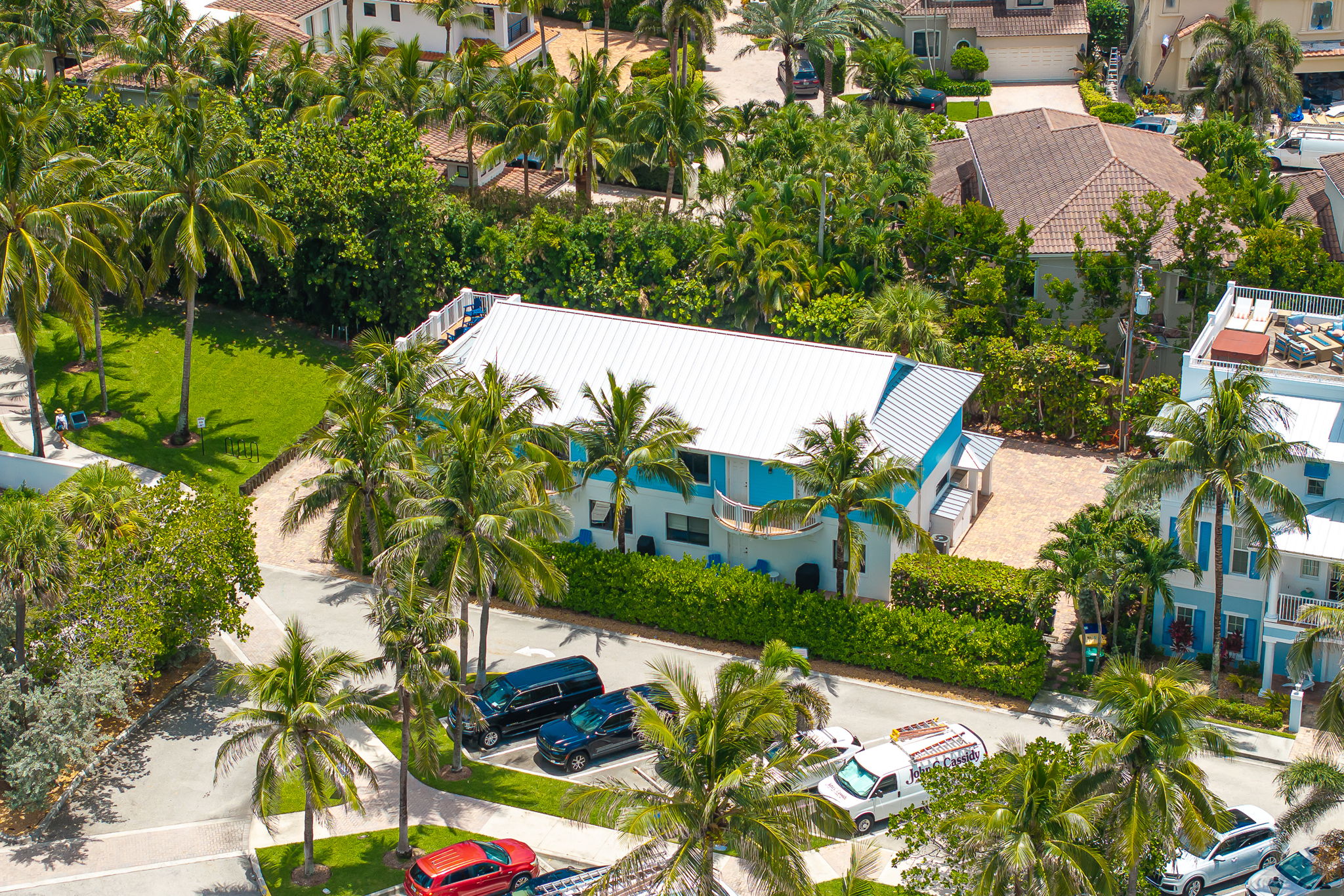 Location, location, location. Seaside Retreat is just steps from the sand with private access to the beach walkway. Enjoy the ultimate convenience of a beachfront escape
