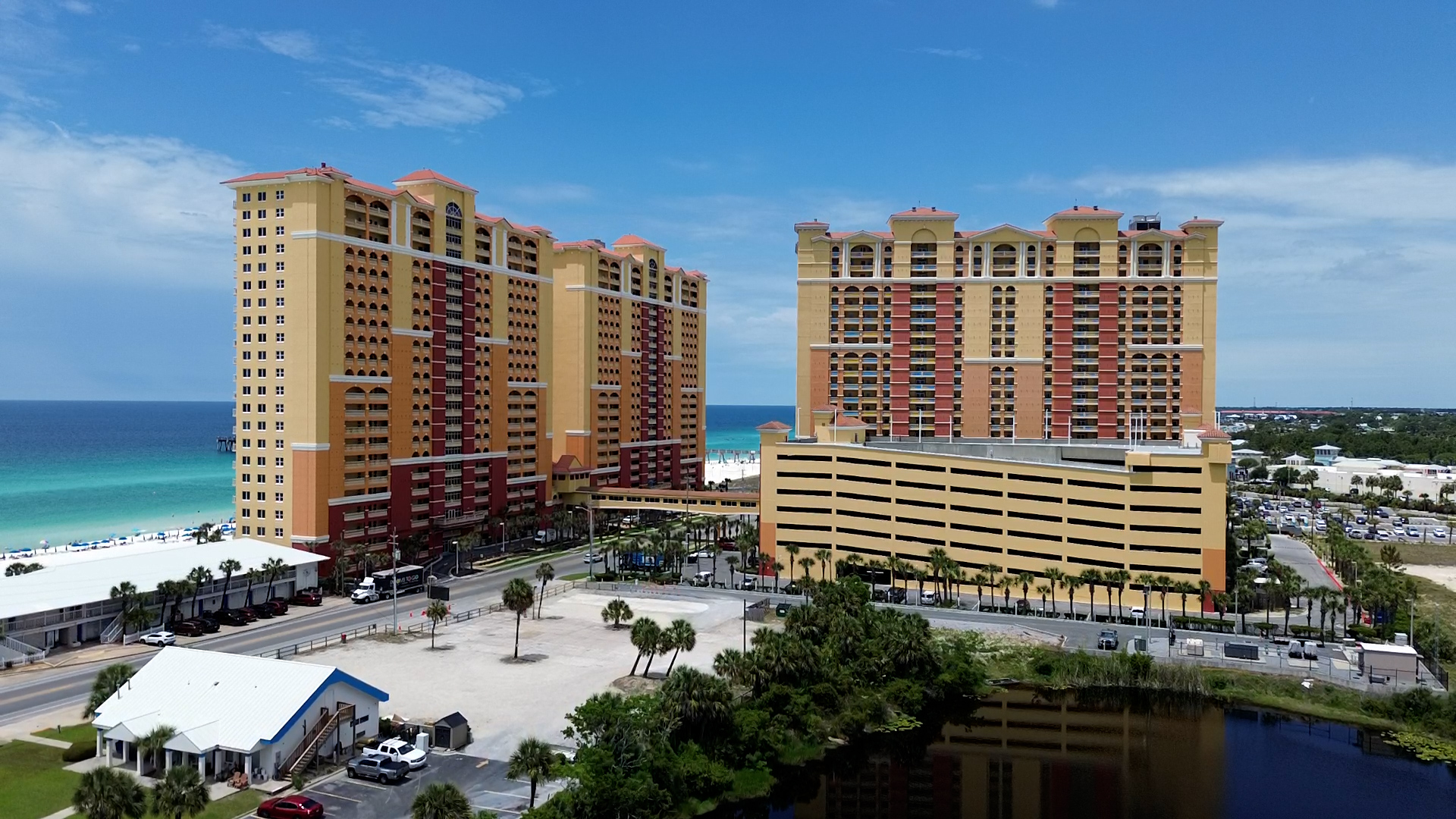 Calypso Resort & Towers, Parking Garage attached to all by cross walks
