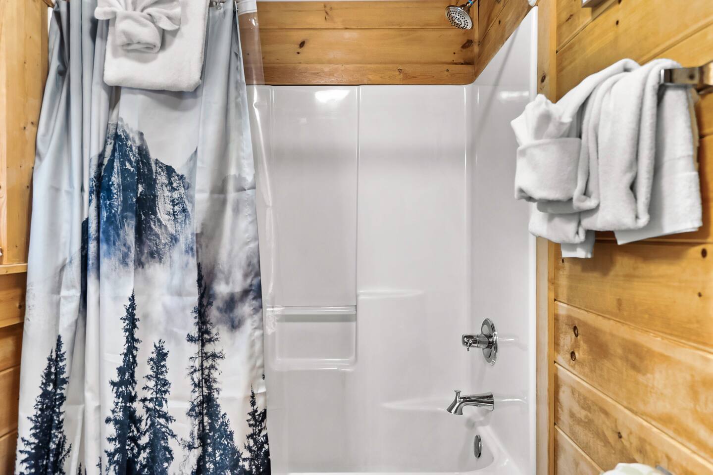 Loft level ensuite bathroom