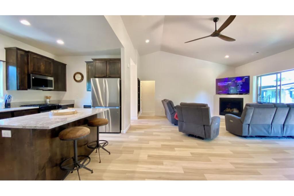 grants pass vacation home