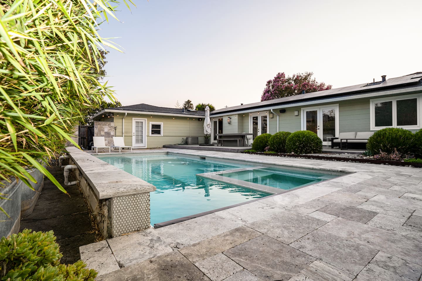 Pool and hot tub are not heated 