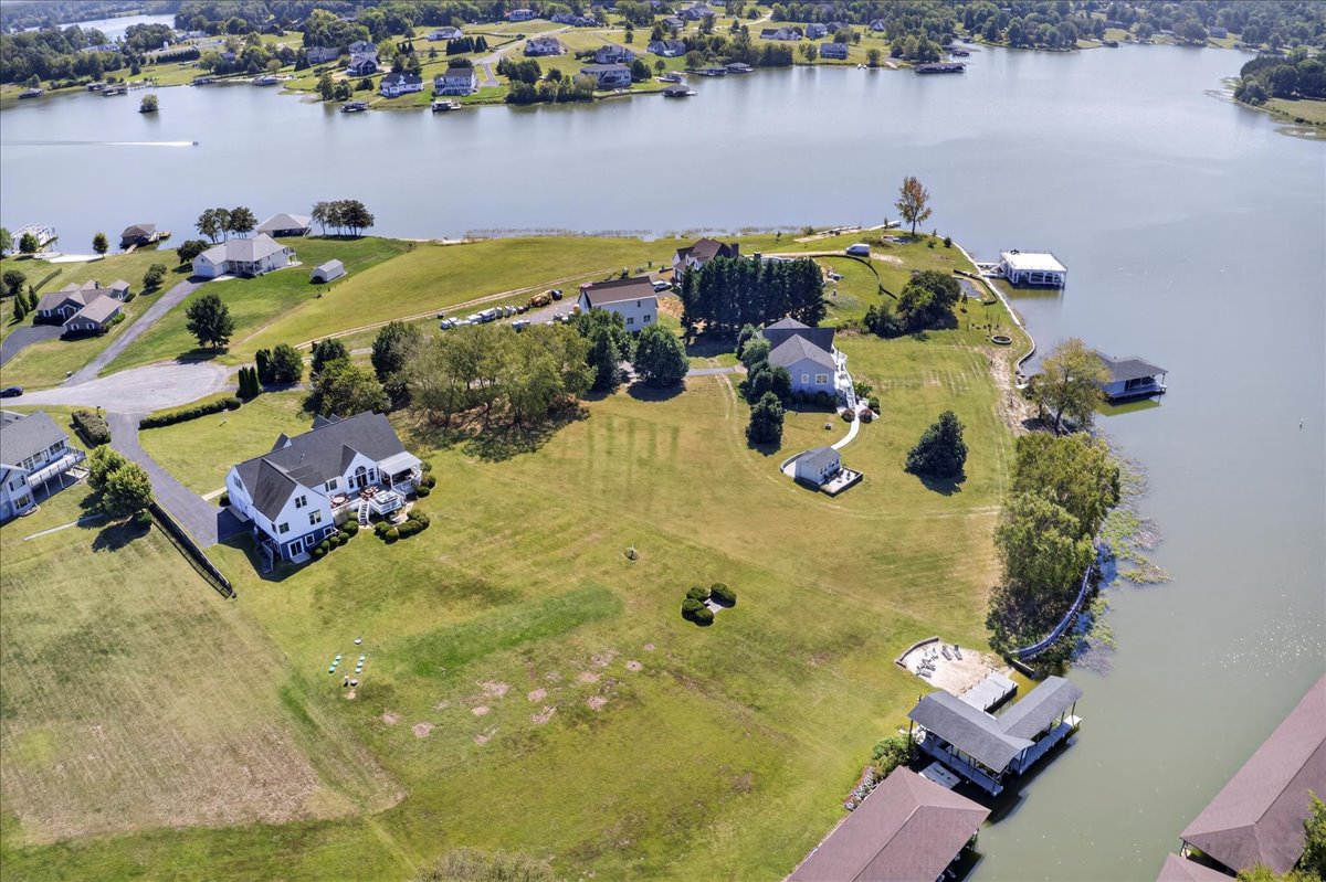 Your getaway home with the lake all around.