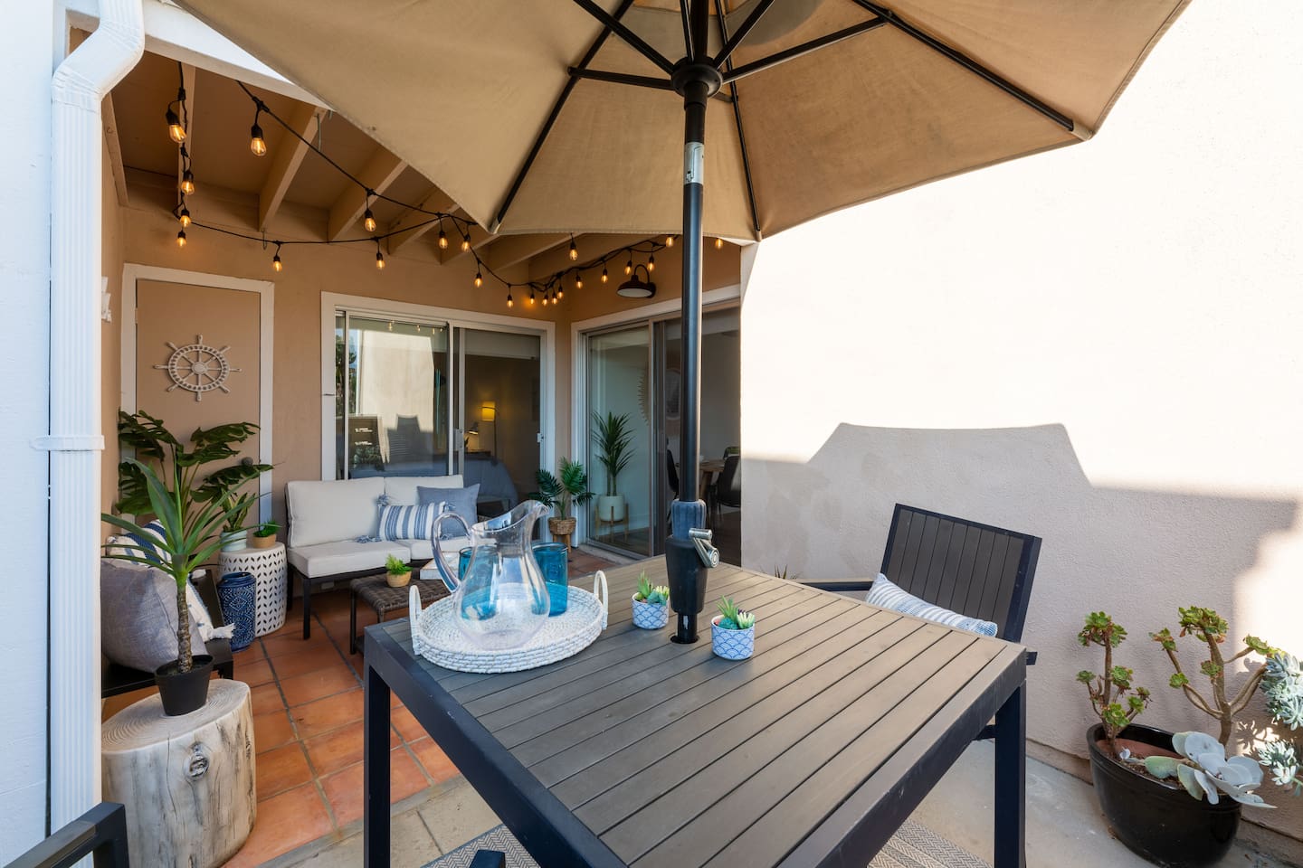 Outdoor dining available 