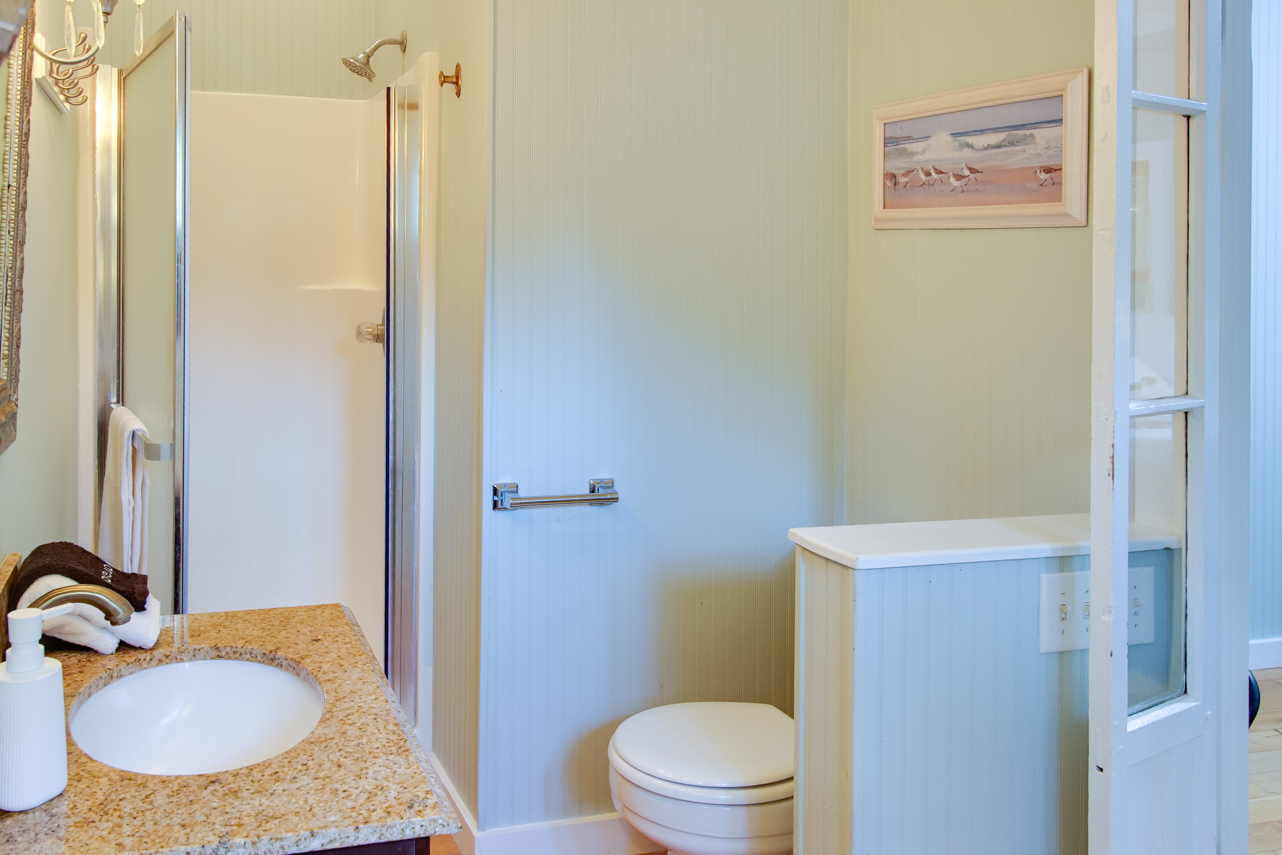 Bathroom 1: Walk In Shower & Soaking Tub