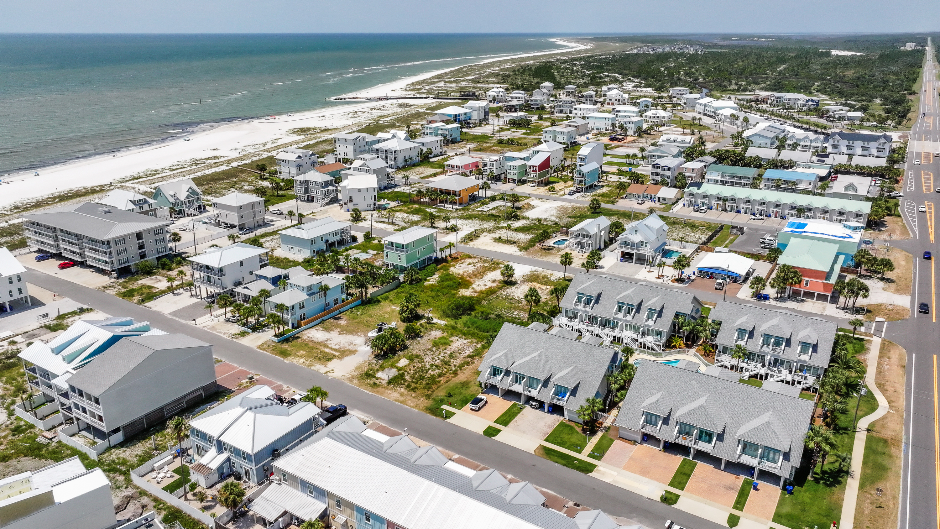 Located in a quiet beachside community with convenient parking and a welcoming neighborhood atmosphere
