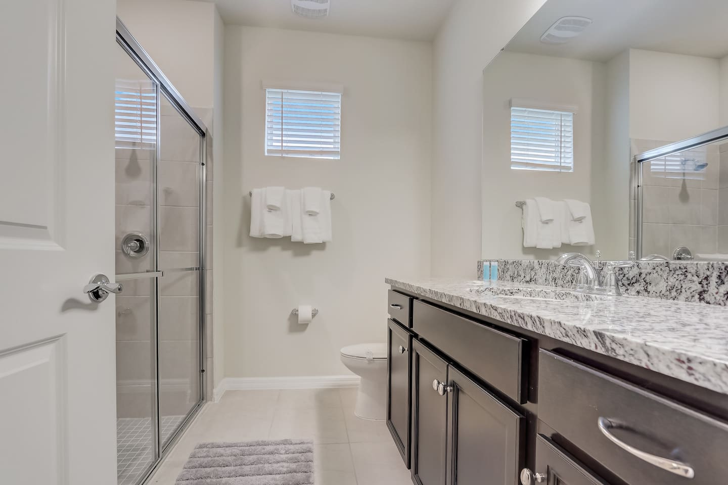 Full Bathroom | 1st Floor