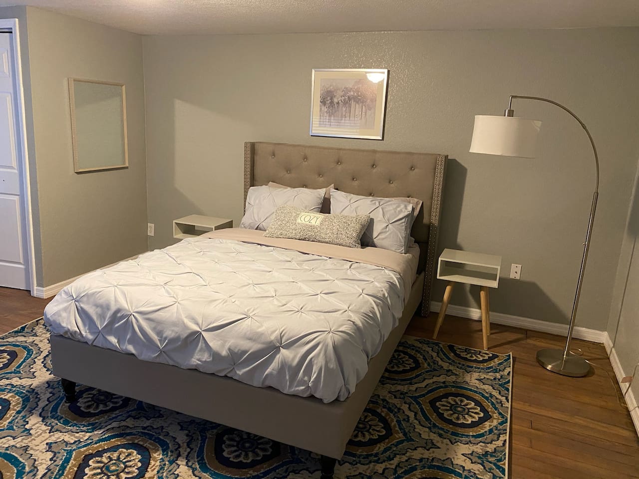 Second Bedroom - Queen Bed
