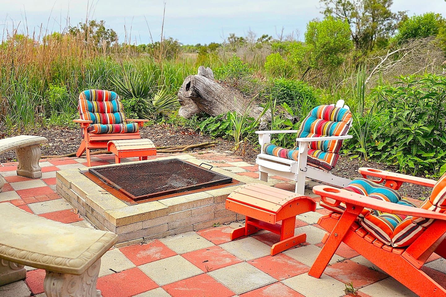 firepit, wood can be purchased locally.