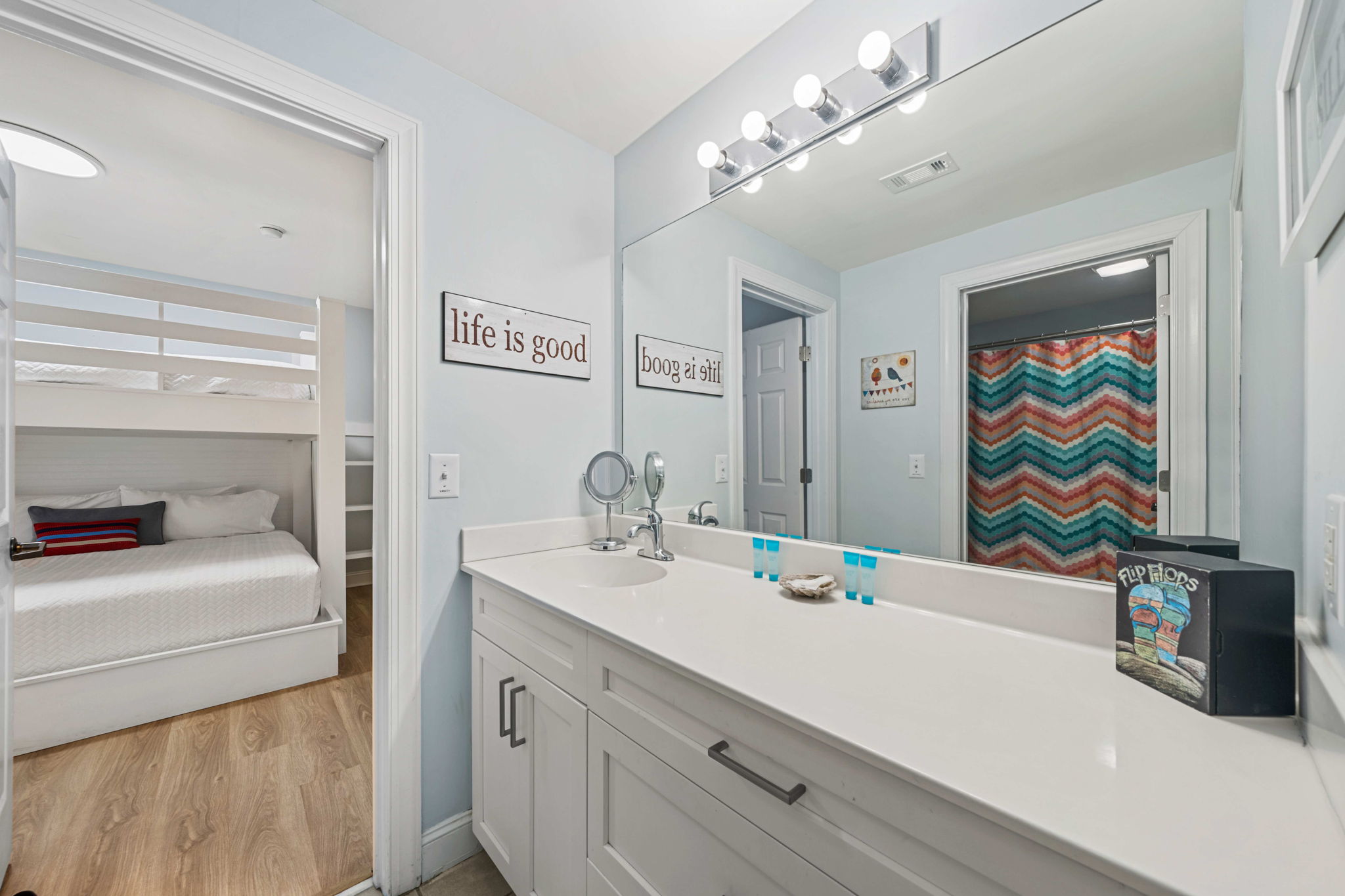 Bathroom 2: Jack n Jill bath | Sea Gull | 201 Oceanview | 1116 Ocean Blvd, Isle of Palms, SC | IOP Escapes