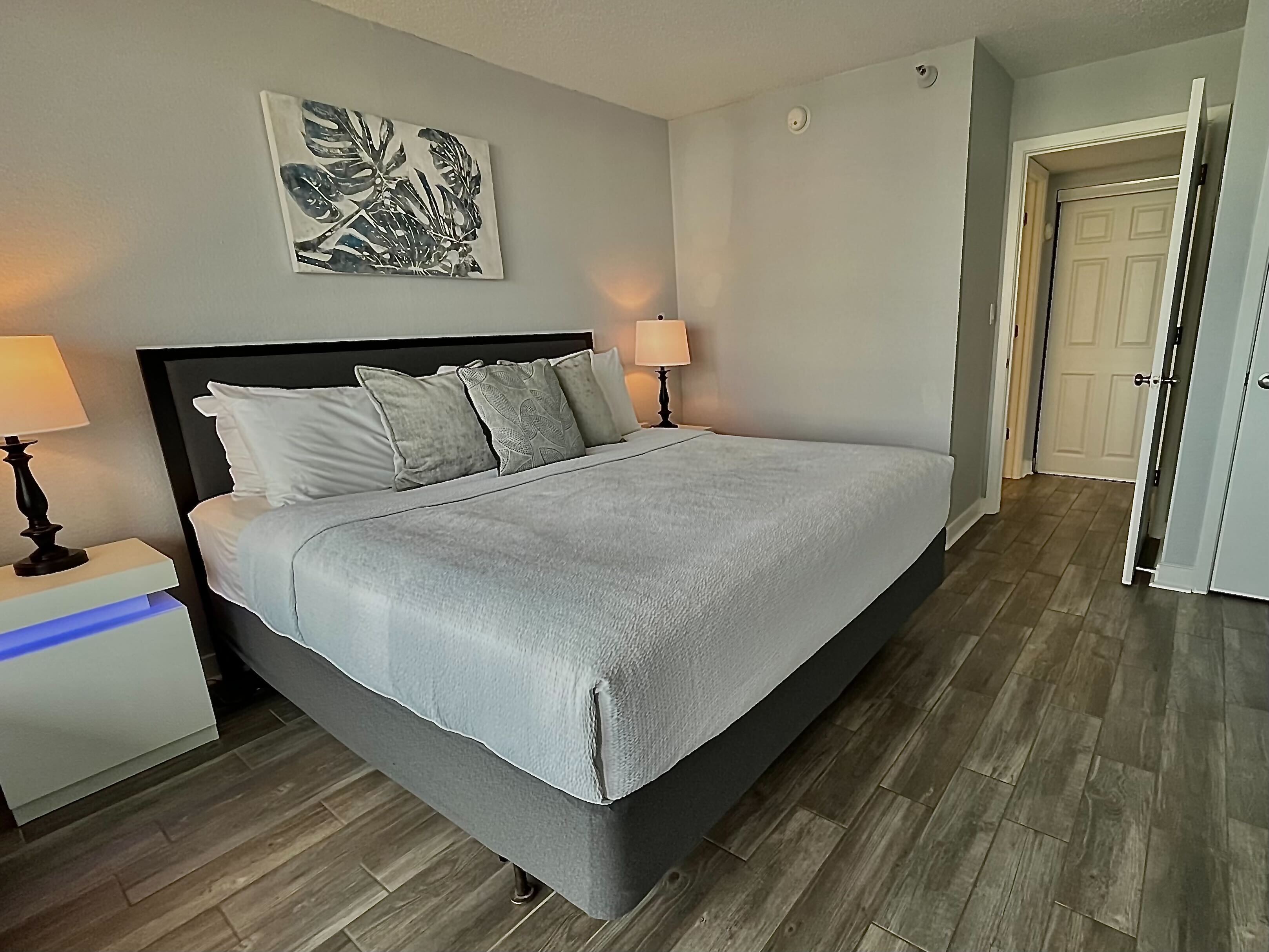 Fall into a seaview slumber with a bed thoughtfully placed near the balcony, allowing you to enjoy the mesmerizing views before drifting off to sleep